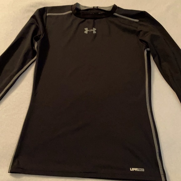 Layer up with Under Armour - Picture 2 of 4